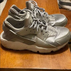 Nike Hurache women’s size 8-8.5